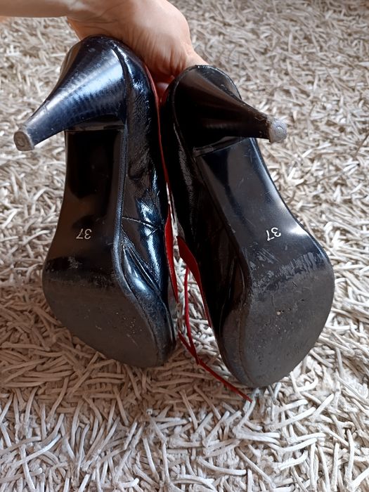 Buty damskie 37 24cm czarny czerwony do kostki sznurowane