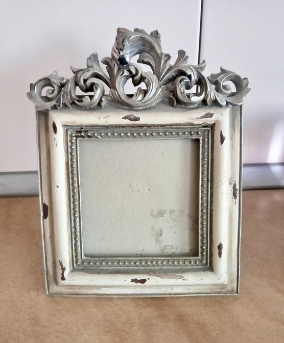 Mała postarzana ciężka ramka na zdjęcia Almi Decor.