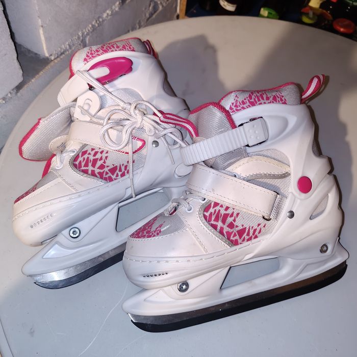 Łyżwy dziecięce nowe.