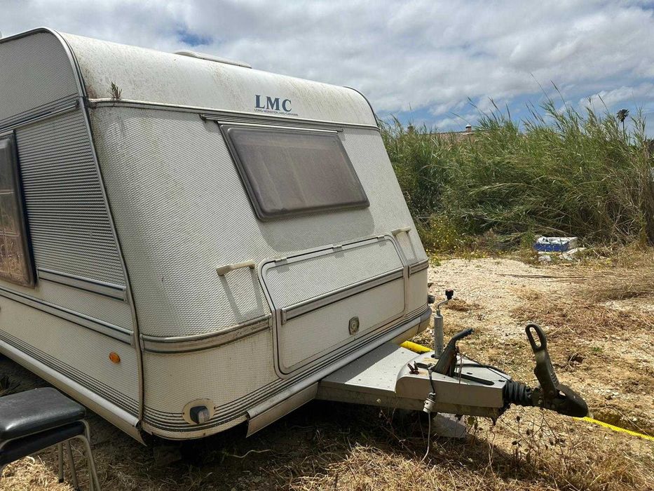 Caravana/Roulette estacionamento permanente