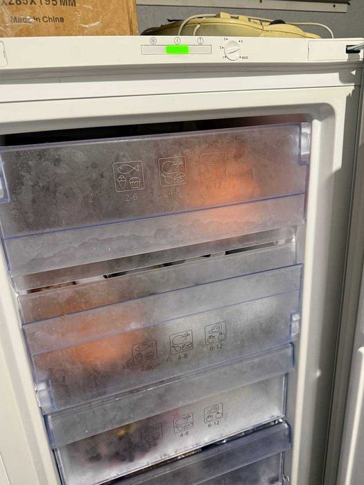Морозильна камера Beko, No Frost