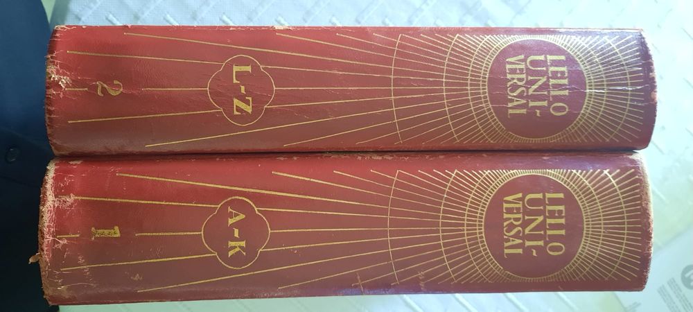 Livros da Lello Universal 1973. Encontram - se em bom estado de conservação.