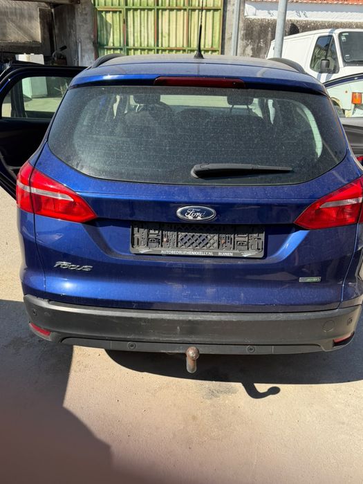 Ford Focus 1.0 EcoBoost - Para Peças ou Reparação (Motor Avariado) — photo 4