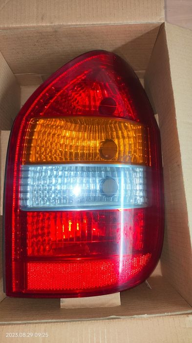 ZAFIRA 2002- Farolim Esquerdo/Direita. 30€Cada
