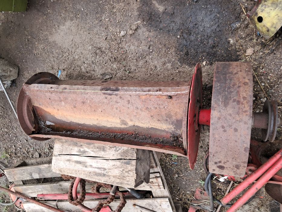 Odrzutnik słomy Massey Ferguson 186