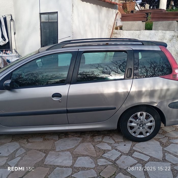 Carro Peugeot 206
