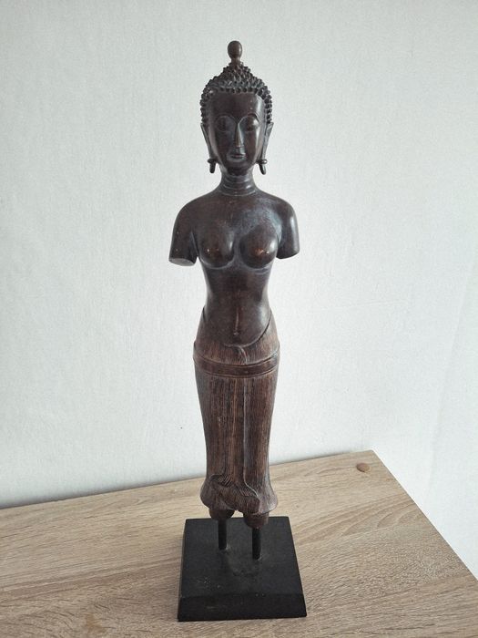 Budda figurka drewno