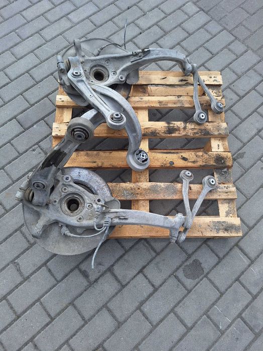 Piasta zwrotnica wahacz zawieszenie audi a4 b8 08-11r