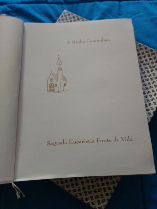Vendo álbuns para fotos de primeira comunhão.
