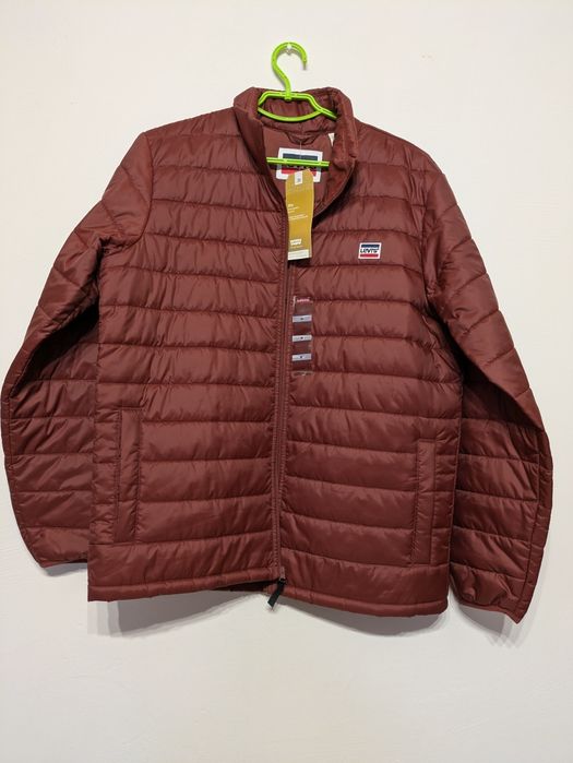 Kurtka "Levi's" rozmiar M, nową, bordo. Pozdrawiam.