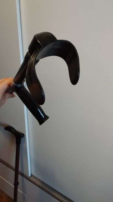 Conjunto uma muleta e uma bengala ajustáveis