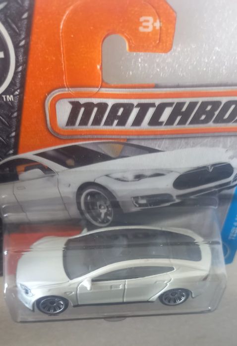 Tesla model S matchbox