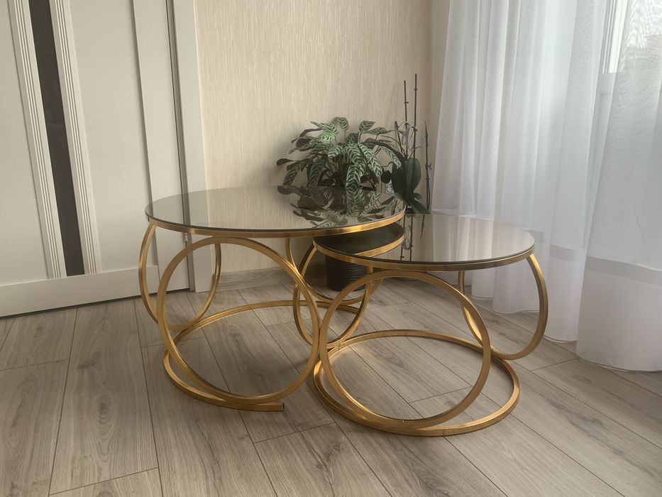 Два столика можна окремо