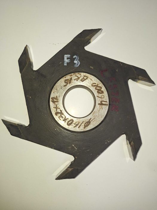 Frez tarczowy do drewna 160x32x12 z-6 HM (F3)