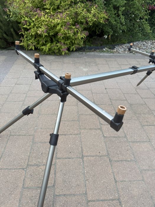 Rod pod Jaxon 4 wedki