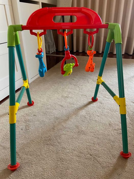 Pórtico brinquedo criança