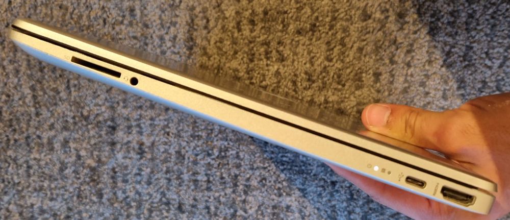 Portátil Hp Laptop 15s-fq1075ns 8Gb RAM 256Gb SSD Processador i3