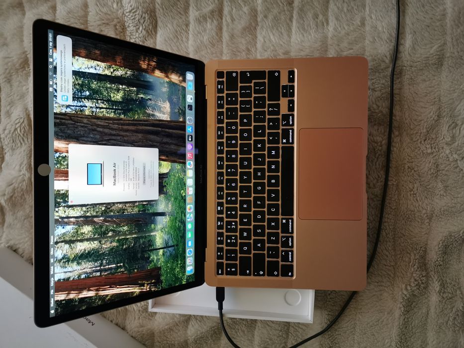 Laptop macbook air Gold tylko 68 cykli jak nowy