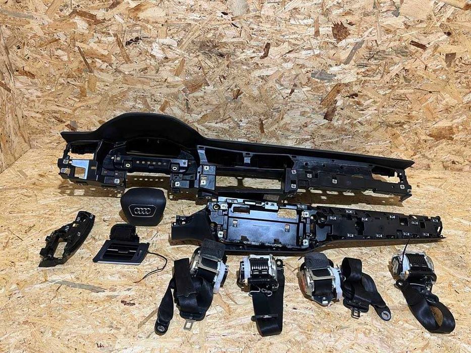 Audi A6 C8 Airbag подушки безопасности консоль