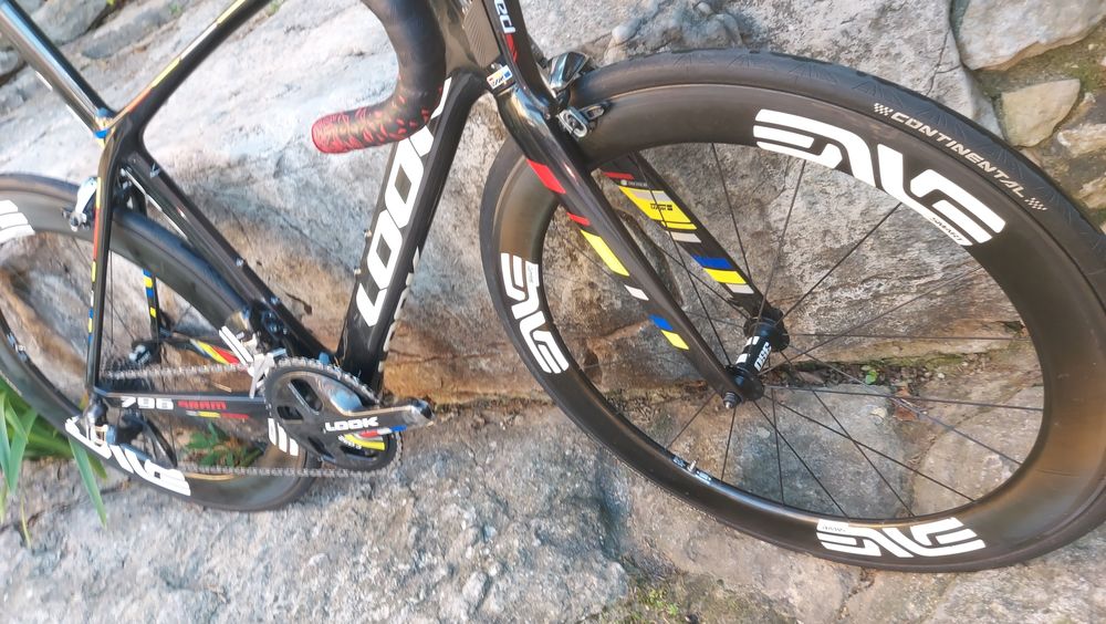 LOOK 795 Light Aero – SRAM Red eTap t54