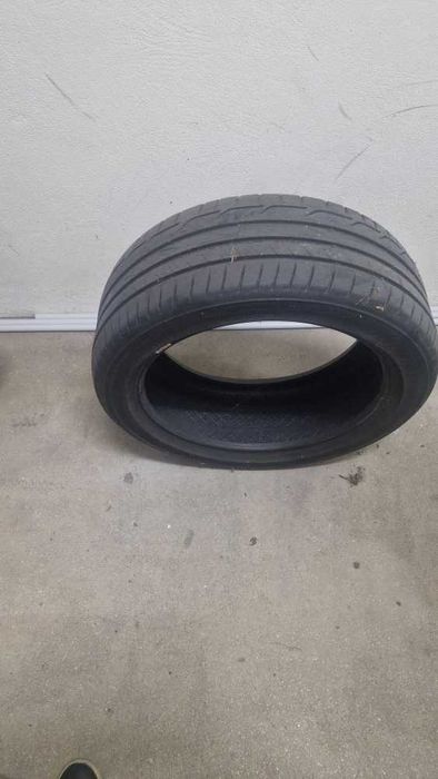 PNEU 245 45 R18 poucos kms