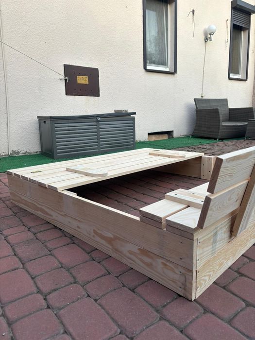 Piaskownica zamykana dla dzieci