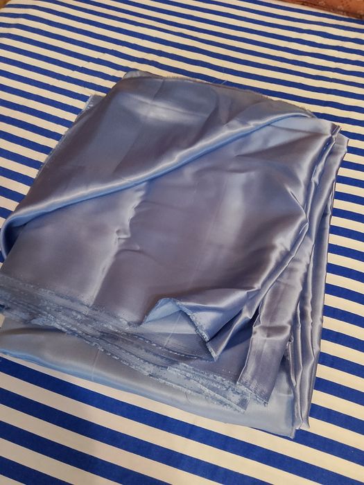 Ткань - атлас ГОЛУБОЙ (4,20 м х 1,40 и 14,10 м х 1,40).