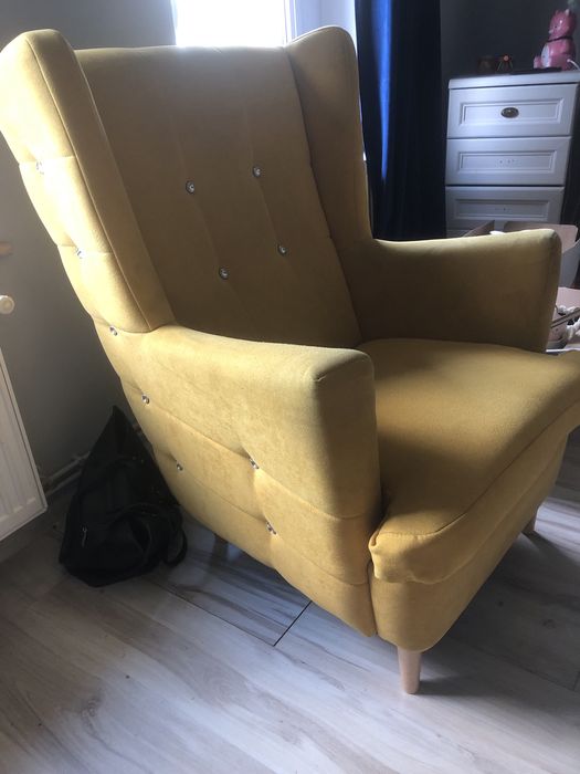 Fotel uszak musztardowy