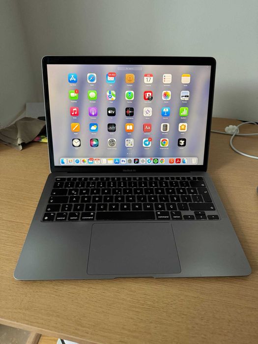 Macbook Air M1 2020, 16GB RAM e 256 SSD