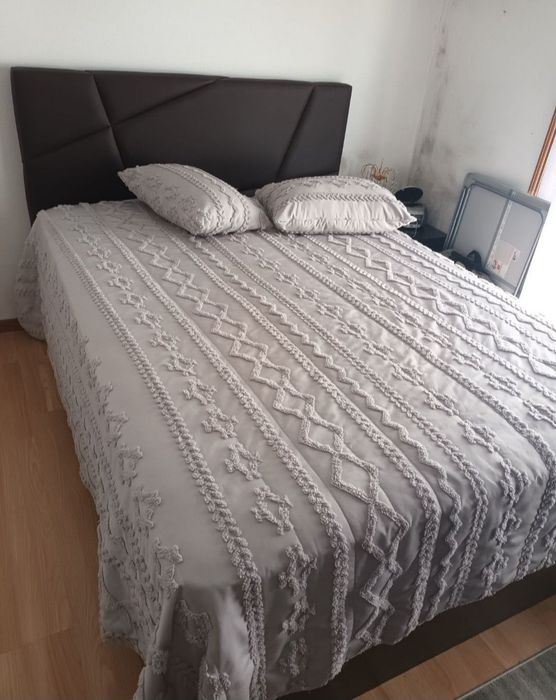 Cama completa com arrumação