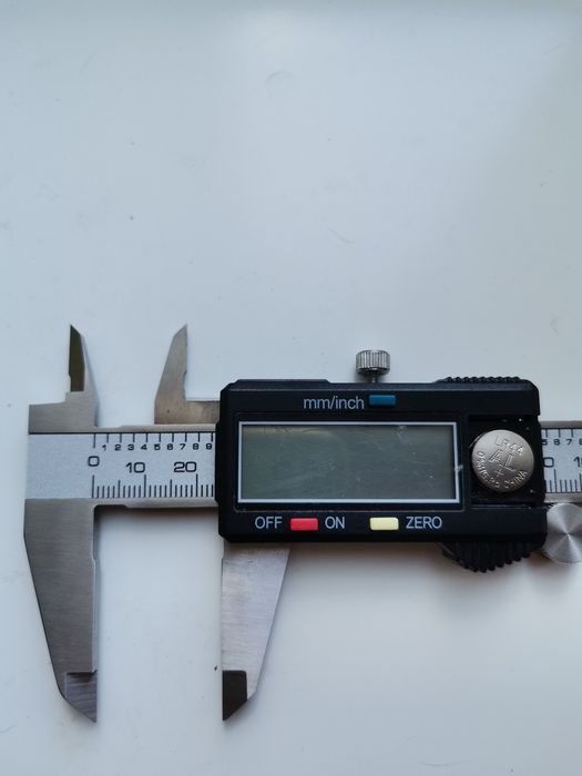 Электронный цифровой штангенциркуль 150 мм, с глубиномером