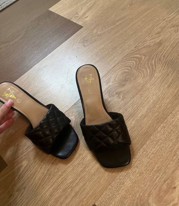 Женские сабо Venturini