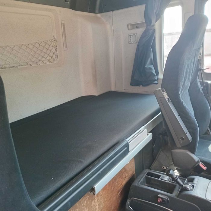 Продам або обміняю МАН ТГХ напівпричіп самоскид ,коробка автомат.