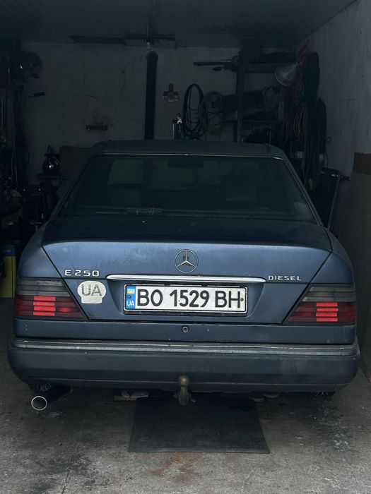 Продам W124 250D