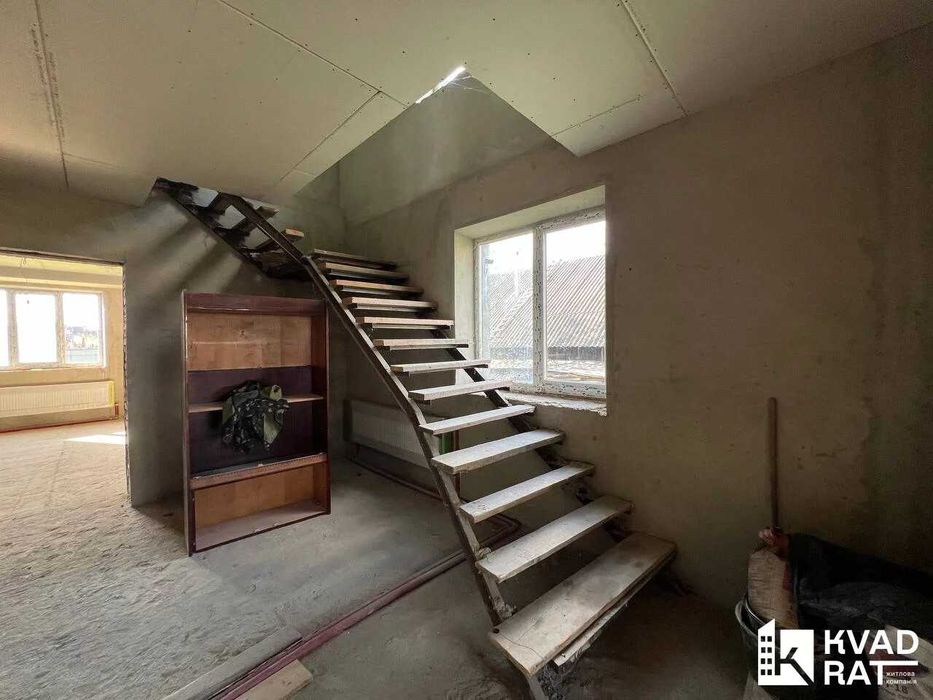 У продажі Просторий Будинок у Драгомирчанах