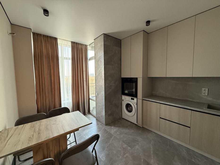 Оренда 1 кімнатної квартири в новобудові