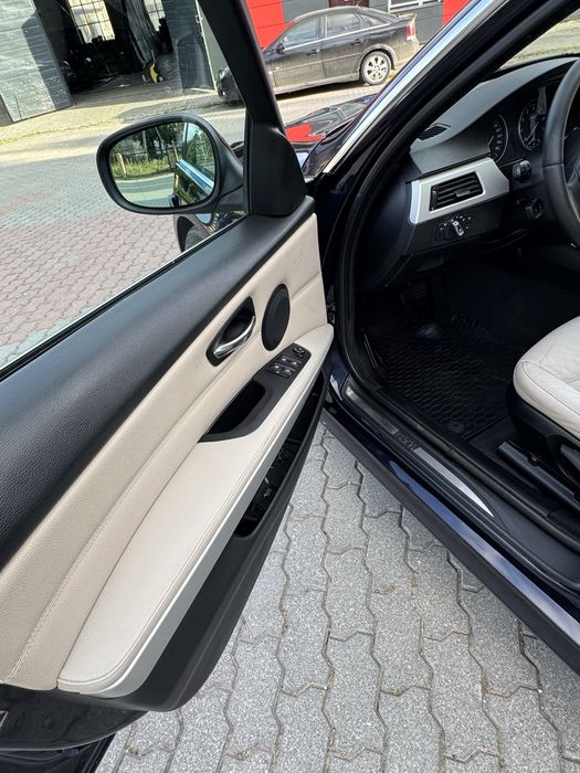 Bmw e91 325i 2009rok
