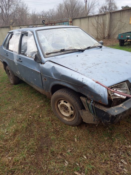 Продам ваз 21099.