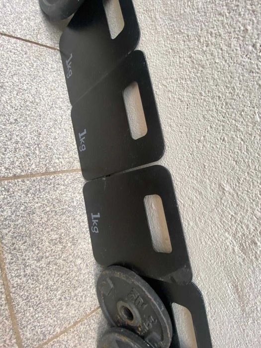 Halteres variados para musculação