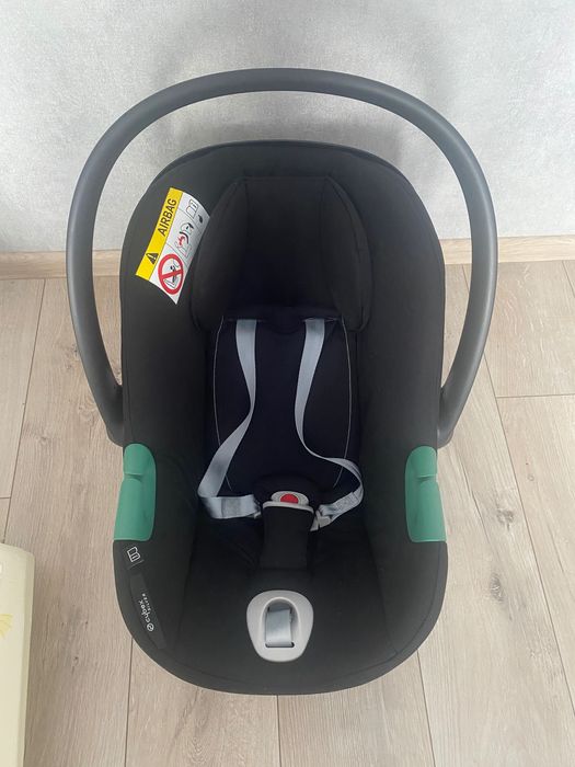 Автокрісло Cybex Aton з адапторами длі візочка