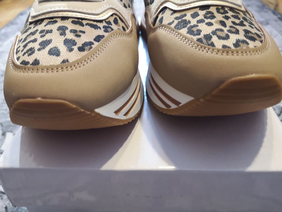 Buty w panterkę rozm 37 wkładka 24cm
