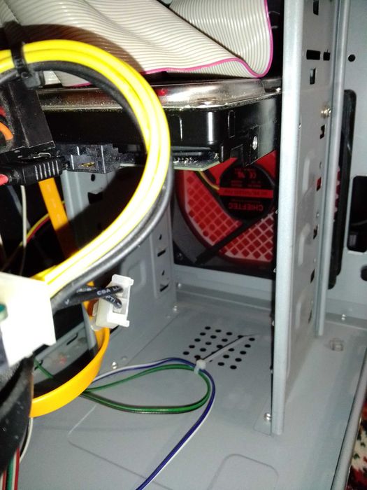 Комп'ютер для розвитку та розваг, ігор, мультимедіа, навчання.