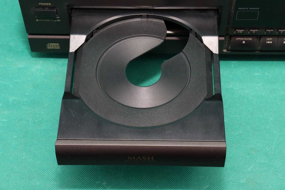 Odtwarzacz CD Technics SL-PG420A