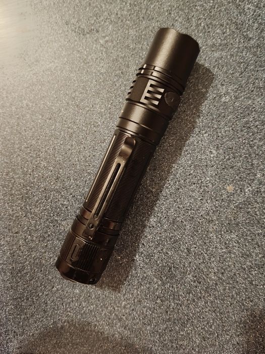 Latarka Fenix PD36R PRO  jak nowa