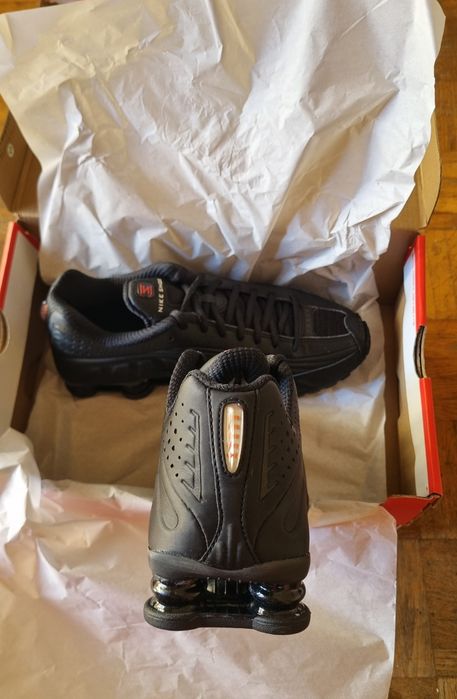 Ténis Nike Shox R4 Triple Black - Novos na Caixa (Tam 38.5)