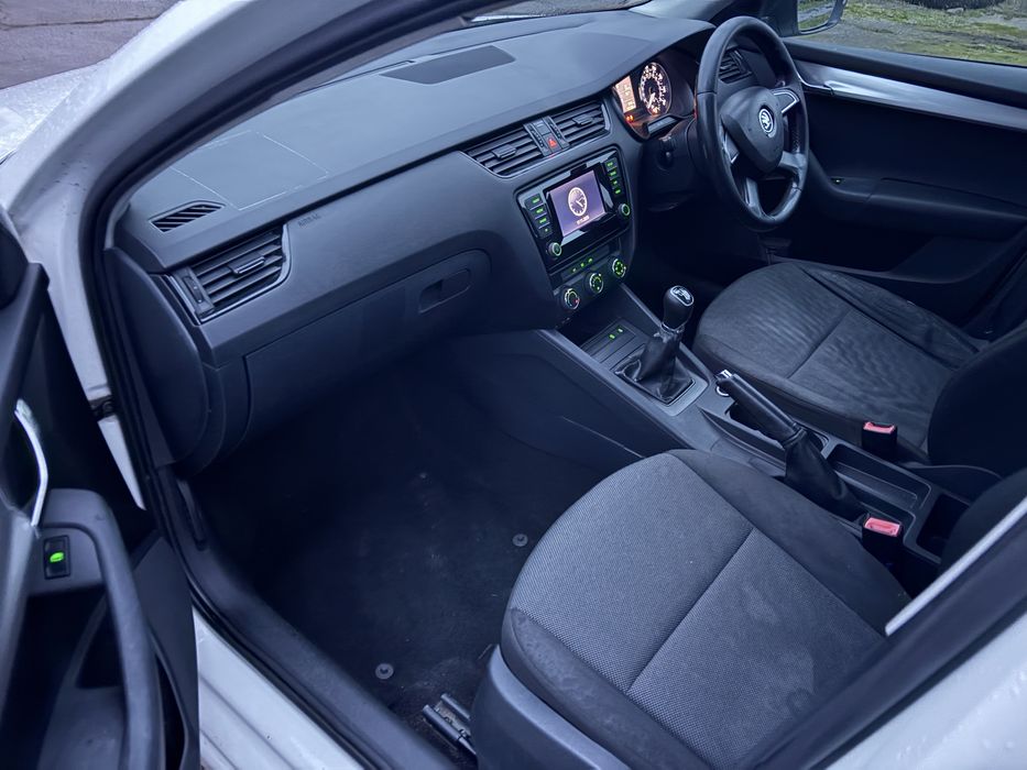 В Житомирі Skoda Octavia A7 2013 бензин 77кВт праве кермо Житомир