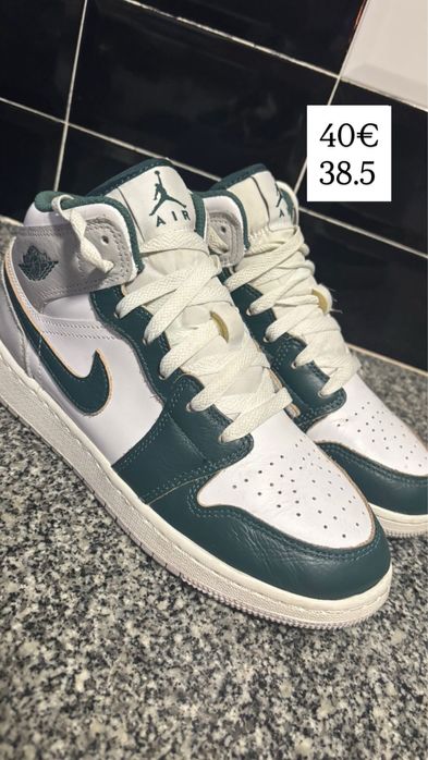 Tenis como novos