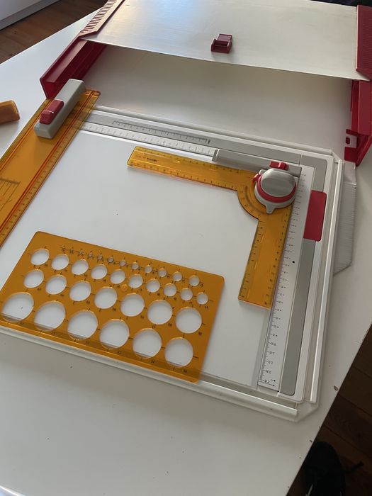 Estojo Canetas Rotring College +Pasta de artes visuais rotring