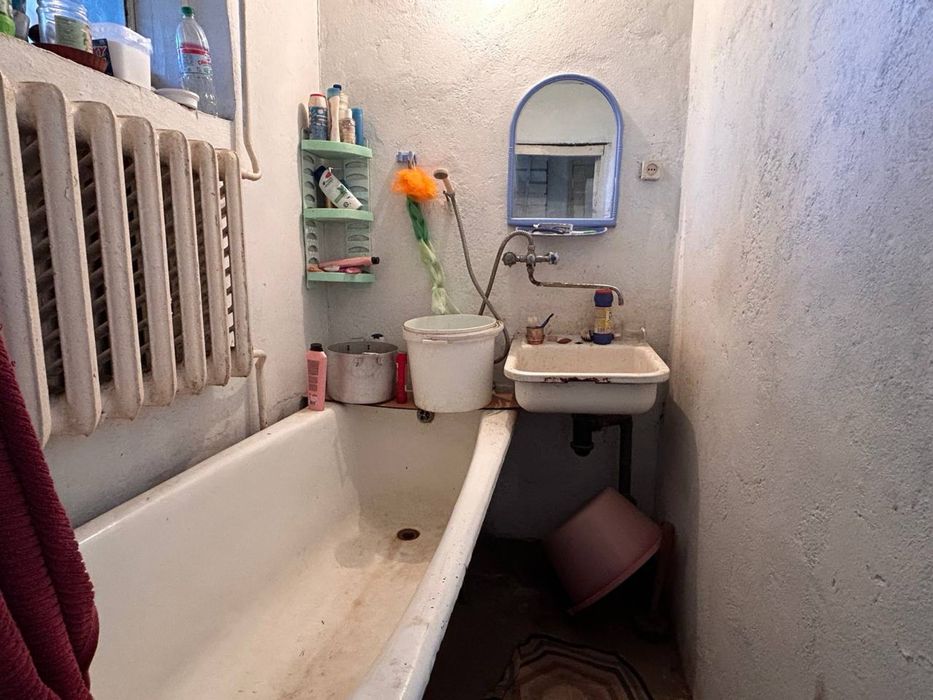 Продам будинок з великою територією