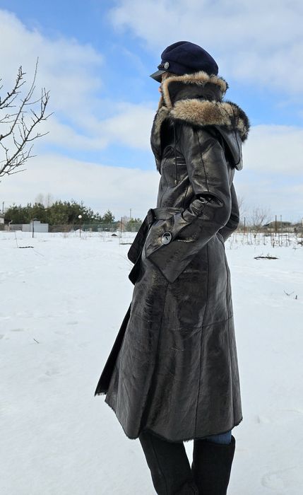 Натуральна жіноча дублянка.